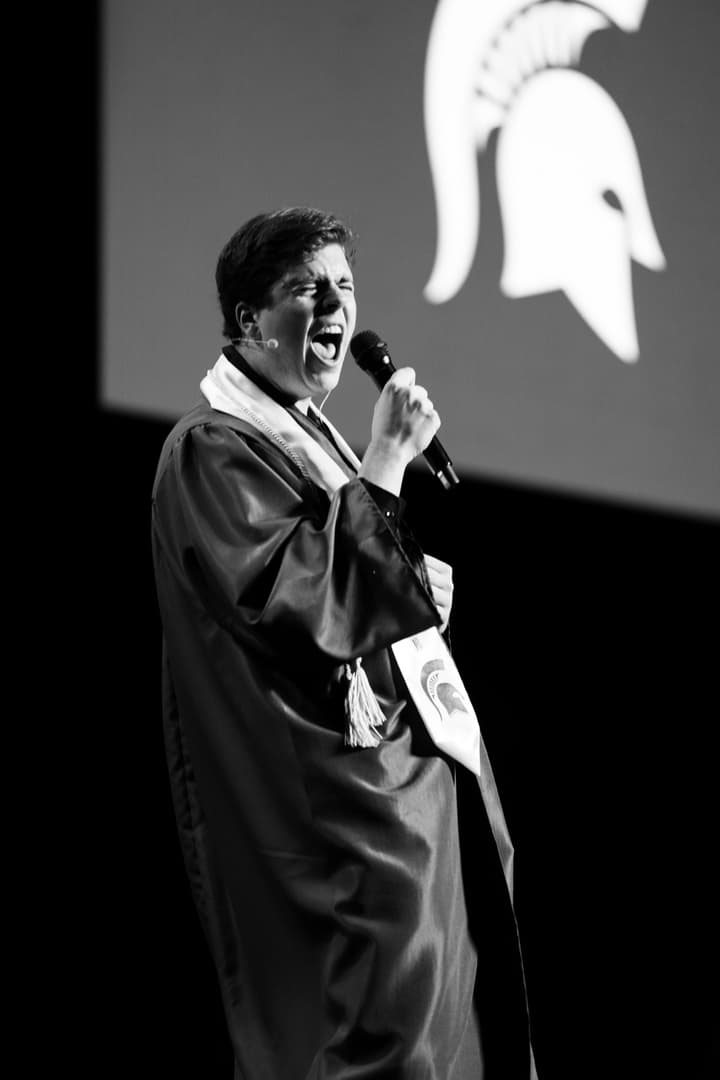 Editorial sideline frame